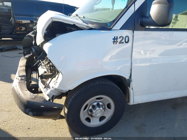 Chevrolet Express 2500 Work Van 2014 1GCWGFCA6E1206180 Image 17