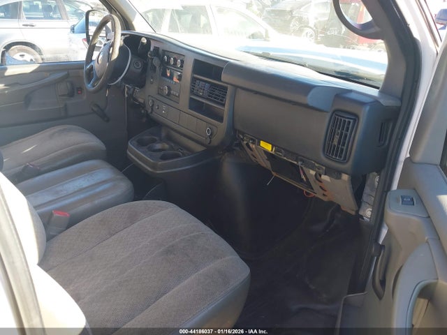 Chevrolet Express 2500 Work Van 2014 1GCWGFCA6E1206180 Image 5
