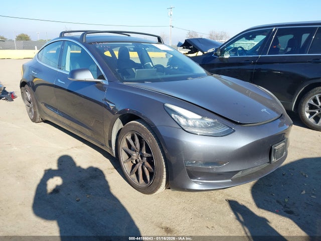 2018 TESLA MODEL 3 5YJ3E1EA2JF037592 Photo 0