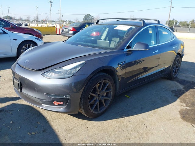 2018 TESLA MODEL 3 5YJ3E1EA2JF037592 Photo 1