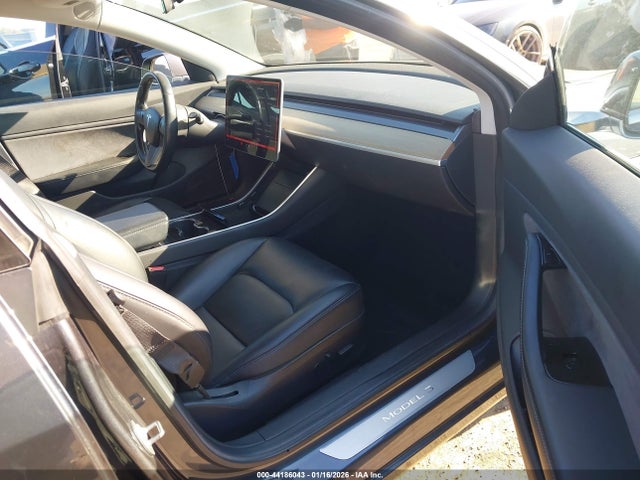 2018 TESLA MODEL 3 5YJ3E1EA2JF037592 Photo 4