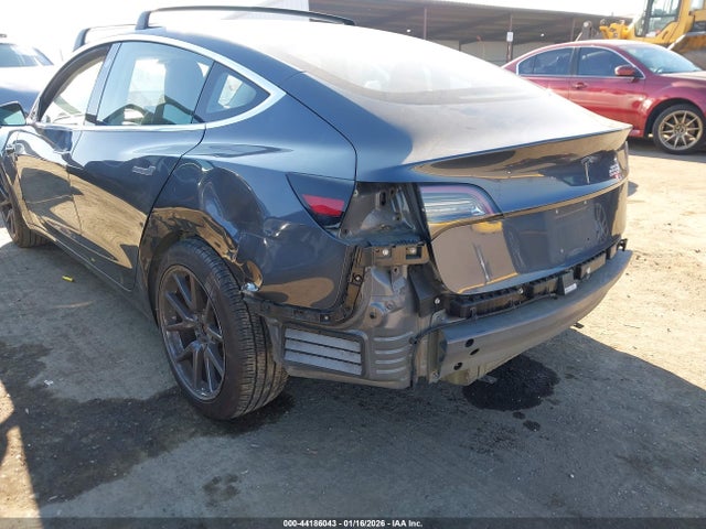 2018 TESLA MODEL 3 5YJ3E1EA2JF037592 Photo 5