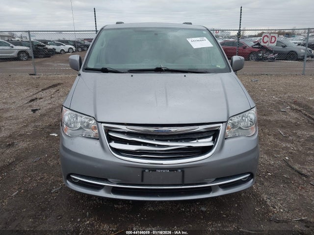 2016 Chrysler Town & Country Touring მანქანა იყიდება აუქციონზე, vin: 2C4RC1BG3GR305930, აუქციონის ნომერი: 44186089