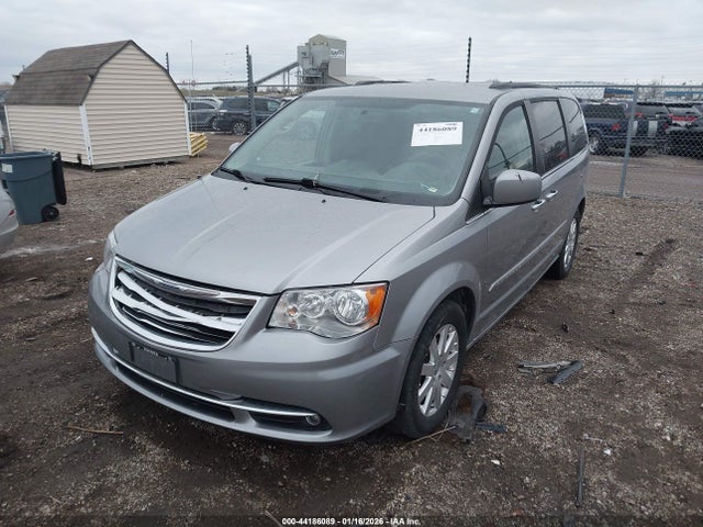 2016 Chrysler Town & Country Touring მანქანა იყიდება აუქციონზე, vin: 2C4RC1BG3GR305930, აუქციონის ნომერი: 44186089