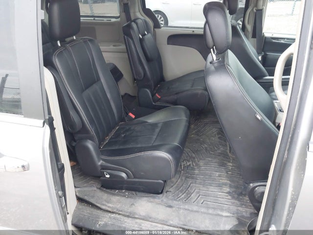 2016 Chrysler Town & Country Touring მანქანა იყიდება აუქციონზე, vin: 2C4RC1BG3GR305930, აუქციონის ნომერი: 44186089