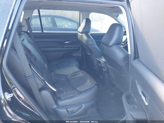5TDACAB57RS016040 Toyota Grand Highlander Hybrid Limited