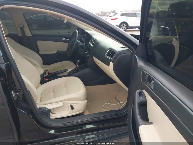 2014 VOLKSWAGEN JETTA 3VWB07AJ3EM441308 Photo 4