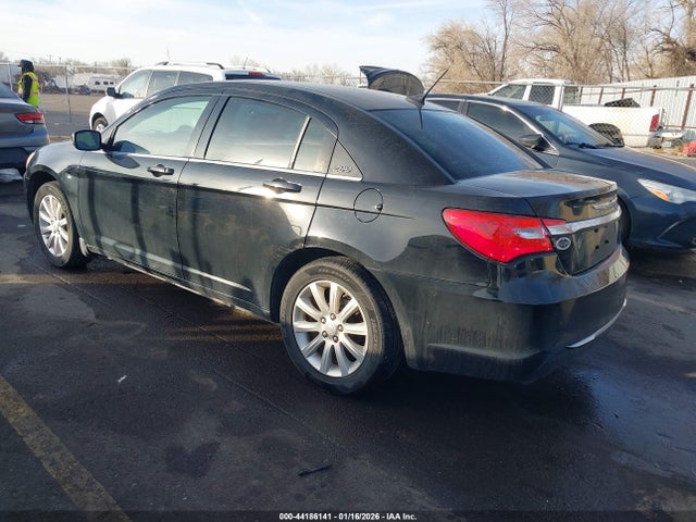 2013 CHRYSLER 200 1C3CCBBBXDN546249 Photo 2