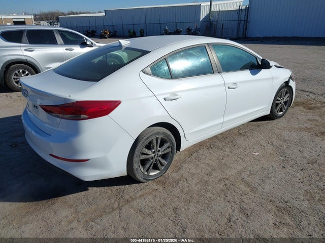 2018 HYUNDAI ELANTRA 5NPD84LF9JH224325 Photo 3