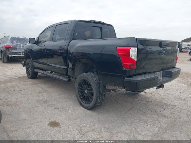 2018 NISSAN TITAN 1N6AA1E67JN549670 Photo 2