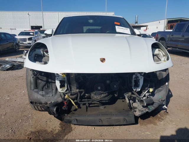 Porsche Macan 2017 WP1AA2A51HLB81139 Image 13
