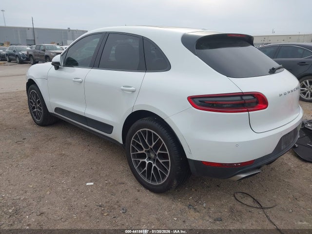 Porsche Macan 2017 WP1AA2A51HLB81139 Image 3