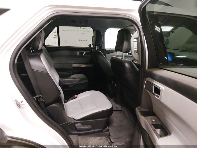 1FMSK8DH8MGA50218 Ford EXPLORER XLT