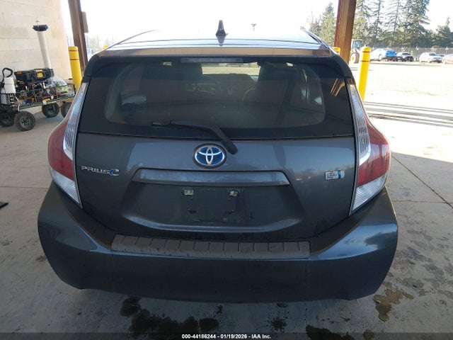 JTDKDTB39F1103930 Toyota Prius C Three