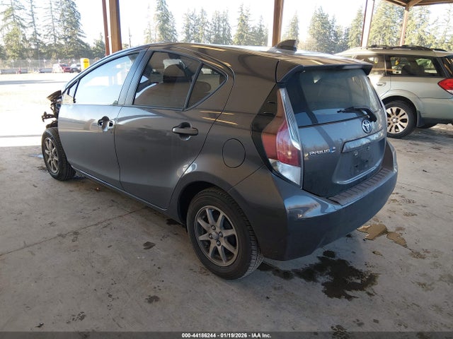 JTDKDTB39F1103930 Toyota Prius C Three