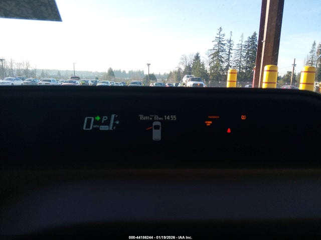 JTDKDTB39F1103930 Toyota Prius C Three