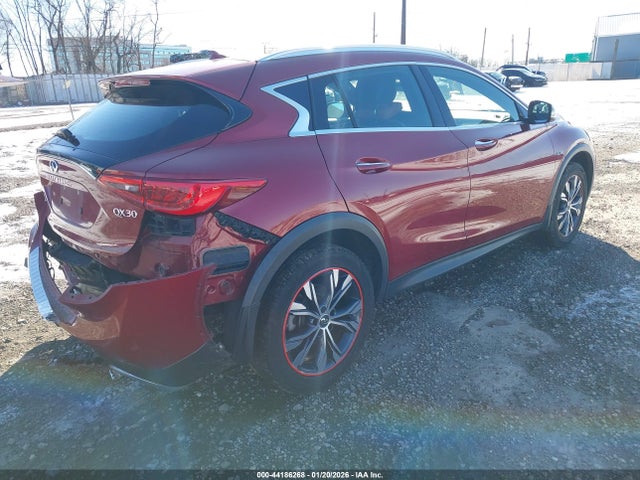 44186268 :رقم المزاد ، SJKCH5CR1HA030060 vin ، 2017 Infiniti Qx30 Premium مزاد بيع