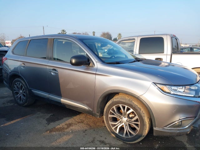Mitsubishi Outlander Es 2017 JA4AD2A39HZ059644 Image 14