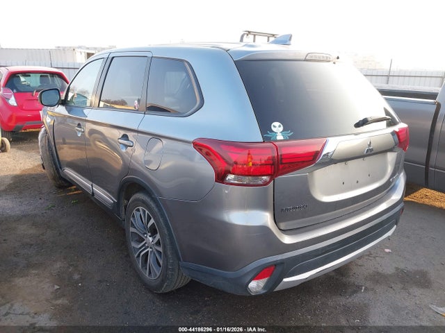 2017 MITSUBISHI OUTLANDER JA4AD2A39HZ059644 Photo 2