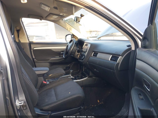 2017 MITSUBISHI OUTLANDER JA4AD2A39HZ059644 Photo 4