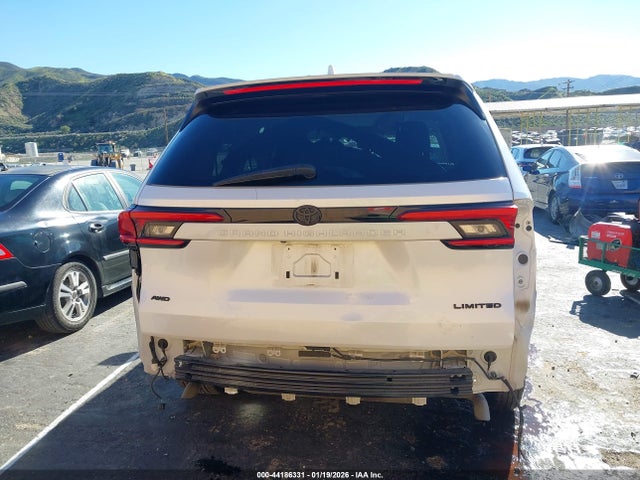 5TDAAAB52RS057441 Toyota Grand Highlander Limited