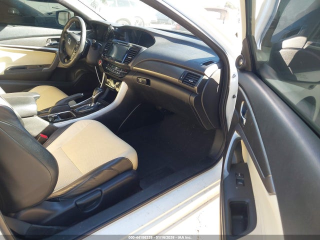 1HGCT2B06GA001365 Honda Accord Touring
