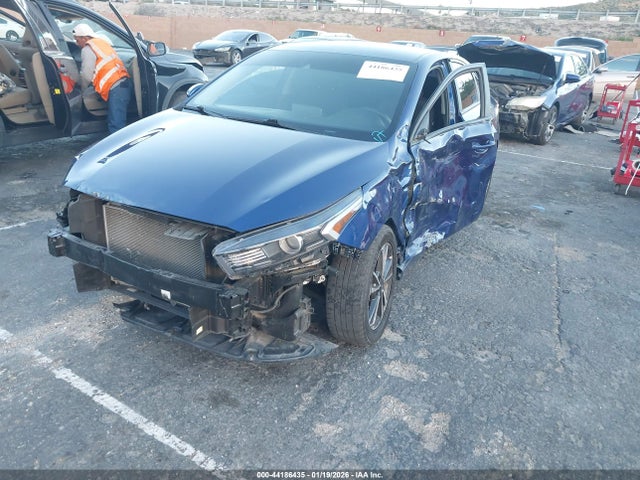 KIA Forte Lxs 2023 3KPF24AD0PE571373 Image 2