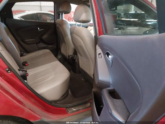 KM8JUCAG8FU978216 Hyundai Tucson Limited