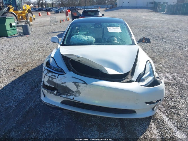 2020 Tesla Model 3 Long Range Dual Motor All-wheel Drive მანქანა იყიდება აუქციონზე, vin: 5YJ3E1EB3LF639820, აუქციონის ნომერი: 44186487