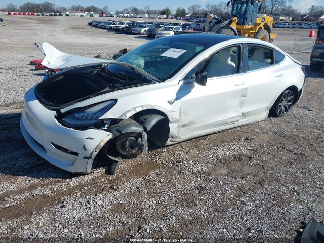 2020 Tesla Model 3 Long Range Dual Motor All-wheel Drive მანქანა იყიდება აუქციონზე, vin: 5YJ3E1EB3LF639820, აუქციონის ნომერი: 44186487