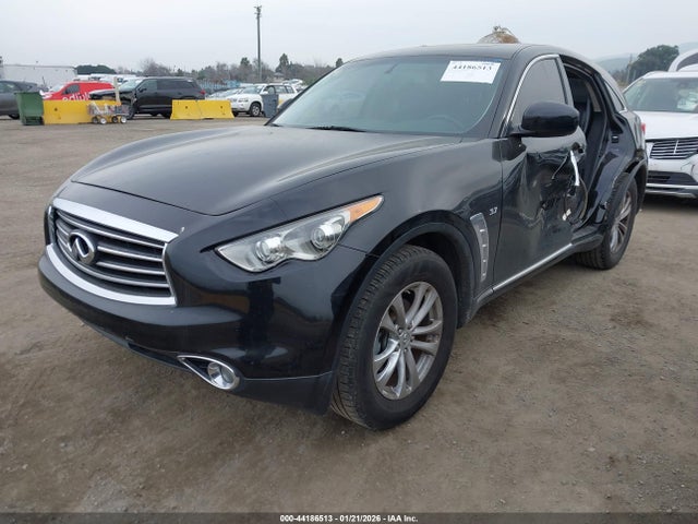 JN8CS1MU7GM670226 Infiniti QX70