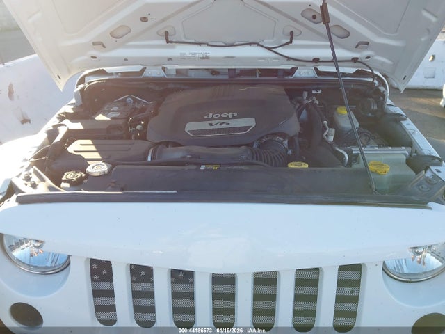 1C4BJWDG9HL673816 Jeep Wrangler Unlimited Sport 4x4