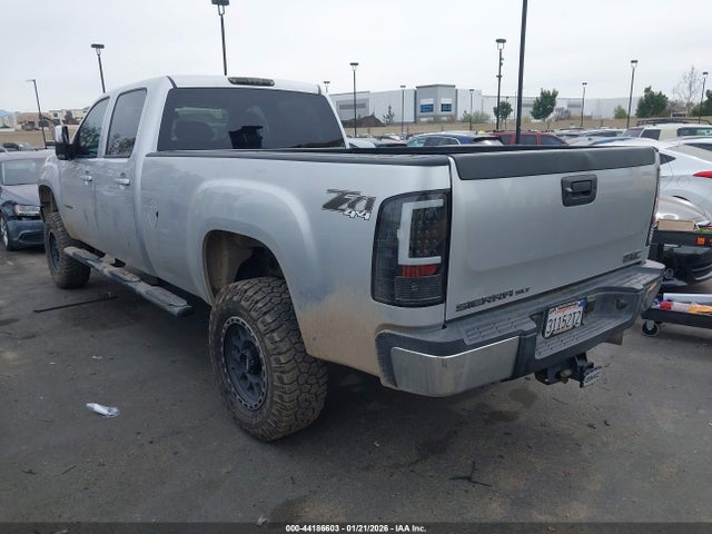 1GT121C89EF188463 GMC Sierra 2500hd Slt