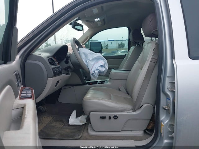 1GT121C89EF188463 GMC Sierra 2500hd Slt