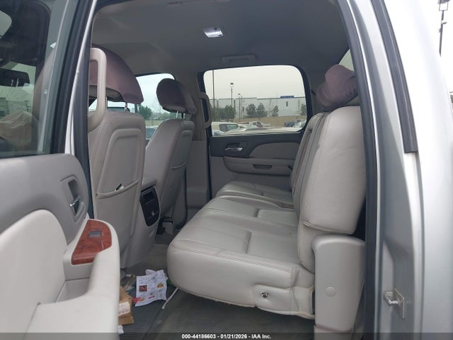 1GT121C89EF188463 GMC Sierra 2500hd Slt