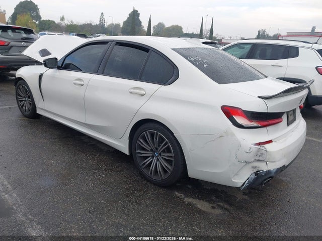 2021 BMW 330I 3MW5R1J06M8C20414 Photo 2