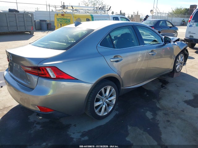 Lexus IS 250 2014 JTHBF1D24E5011813 Image 4