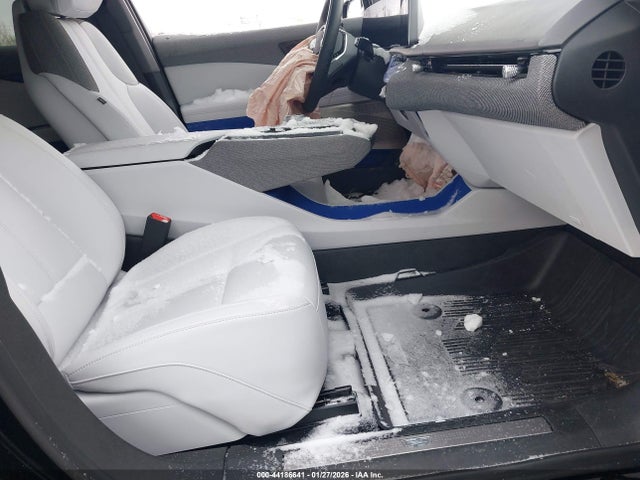 2025 CADILLAC OPTIQ 3GYK3EMR2SS259388 Photo 4