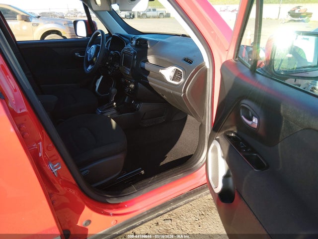ZACNJABB7KPK52880 Jeep Renegade Latitude Fwd
