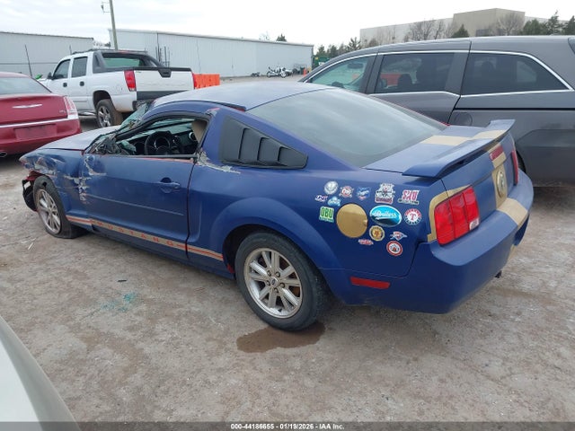 2005 Ford Mustang V6 Deluxe/v6 Premium მანქანა იყიდება აუქციონზე, vin: 1ZVFT80N955154743, აუქციონის ნომერი: 44186655