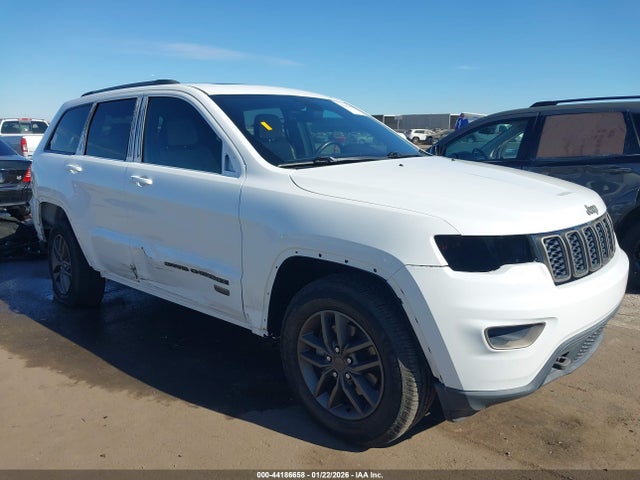 1C4RJEAG0HC674902 Jeep Grand Cherokee 75th Anniversary Edition 4x2