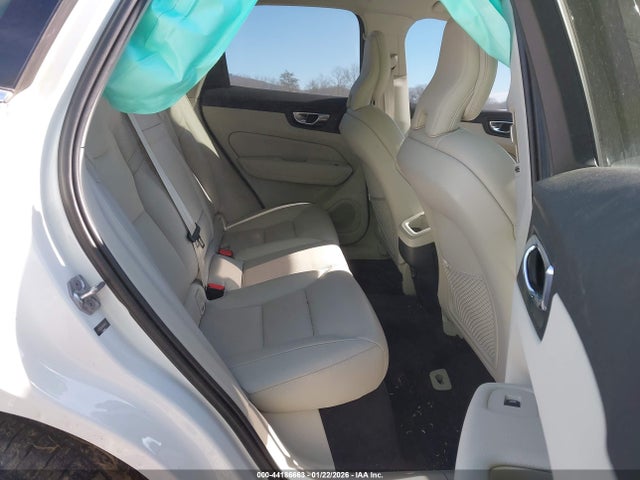 2019 VOLVO XC60 LYV102RK9KB196112 Photo 7