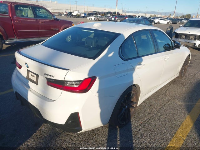 2024 Bmw 330i მანქანა იყიდება აუქციონზე, vin: 3MW69FF05R8E44081, აუქციონის ნომერი: 44186693