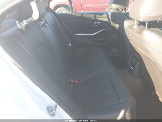 2024 Bmw 330i მანქანა იყიდება აუქციონზე, vin: 3MW69FF05R8E44081, აუქციონის ნომერი: 44186693