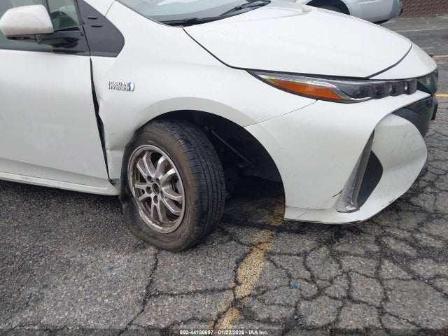 Toyota Prius Prime Premium 2018 JTDKARFP1J3101143 Image 6