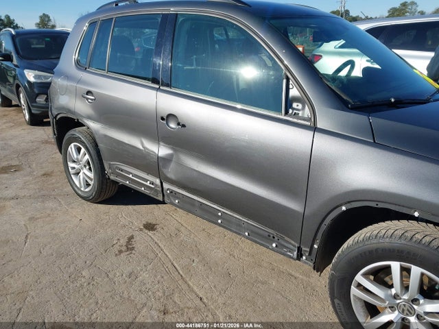 WVGAV7AX4GW612442 Volkswagen TIGUAN S