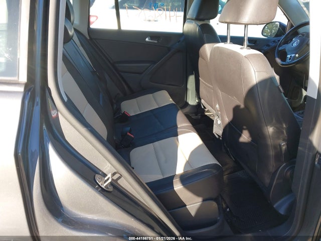 WVGAV7AX4GW612442 Volkswagen TIGUAN S