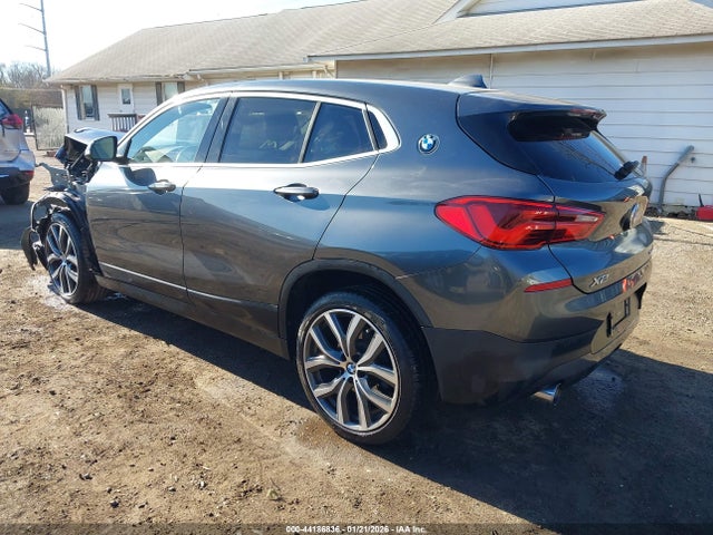 2018 BMW X2 WBXYJ3C33JEJ83733 Photo 2