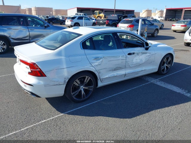 7JR102FL5KG011766 Volvo S60 T5 Inscription
