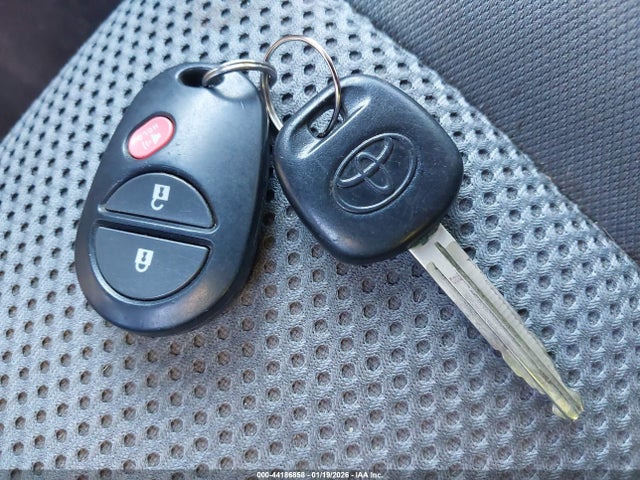 3TMLU4EN9FM165001 Toyota Tacoma Base V6